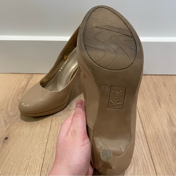 FIONI Nude Pump Platform Heels - Picture 7 of 10